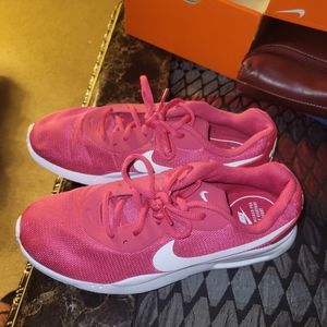 Nike Women's Shoes Size 8.5